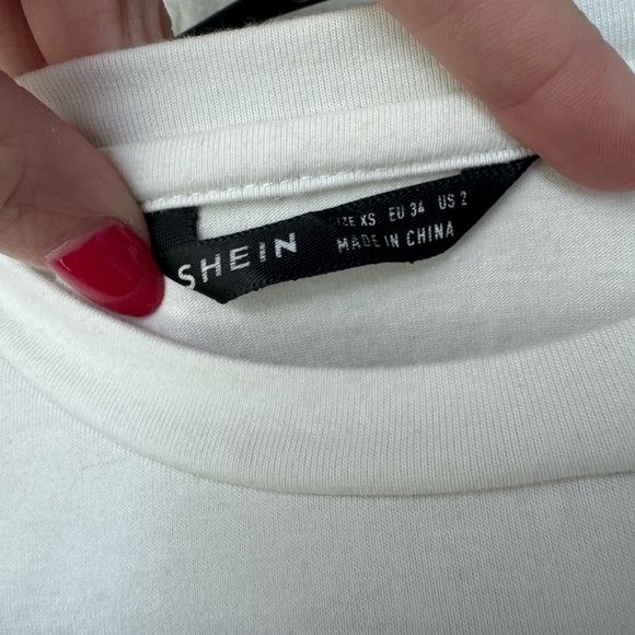 SHEIN Classic White Tee - Picture 2 of 2